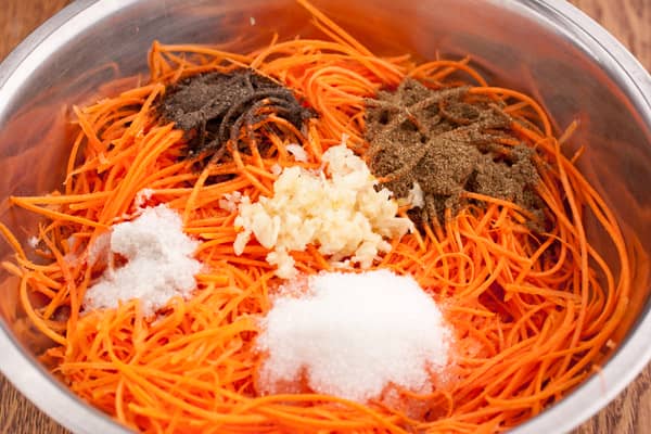Як приготувати моркву по корейськи?