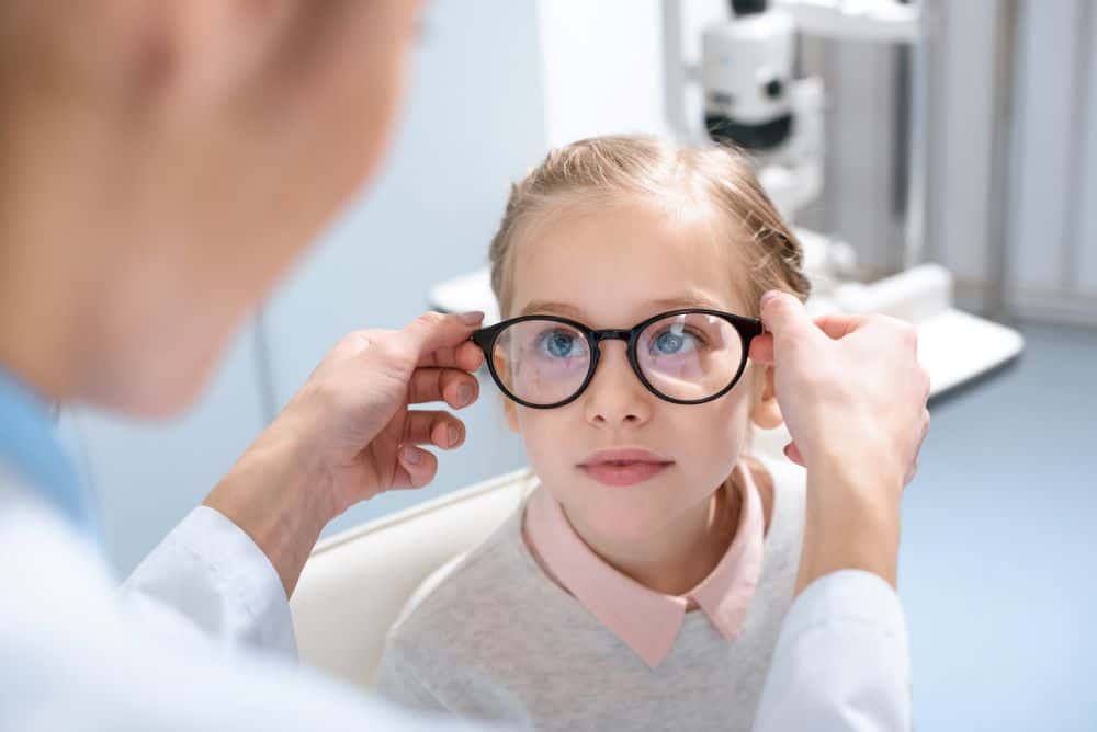 Як зберегти зір дитині - про що варто знати?