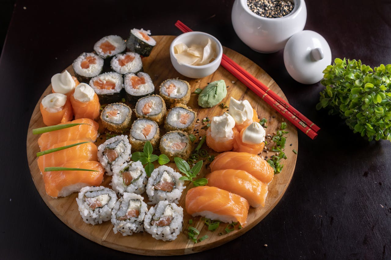 Доставка суші в Києві Arasaka Sushi - ідеальні сети для великої компанії